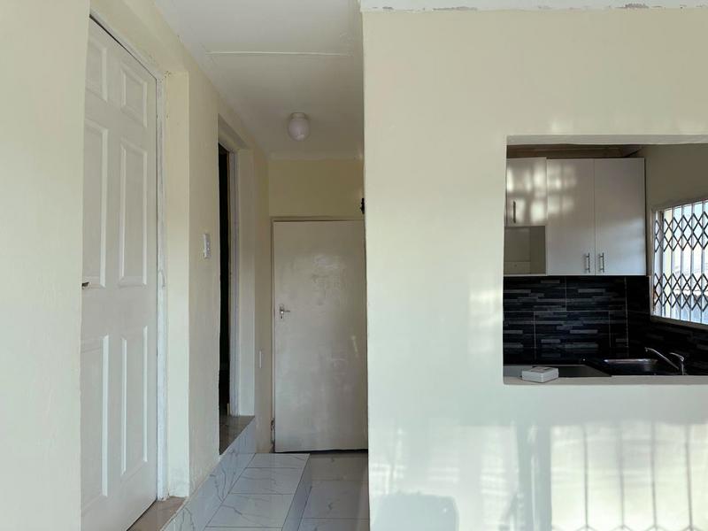To Let 2 Bedroom Property for Rent in Northcrest Eastern Cape